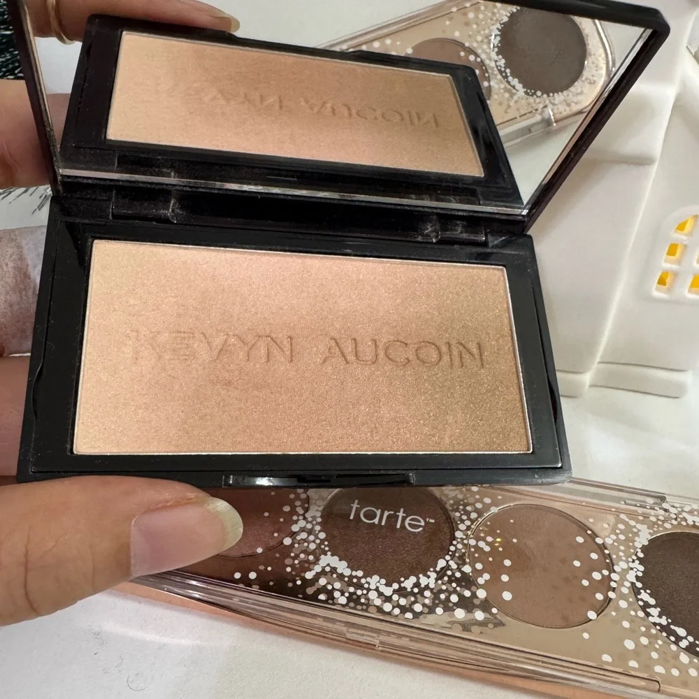 Kevyn Aucoin THE NEO HIGHLIGHTER SAHARA AND TARTE EYESHADOW PALETTE